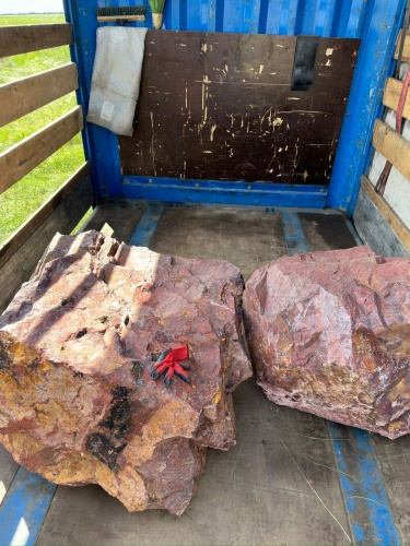 Ландшафтные глыбы красно-фиолетовые 200-1000 килограмм купить в Берёзовском