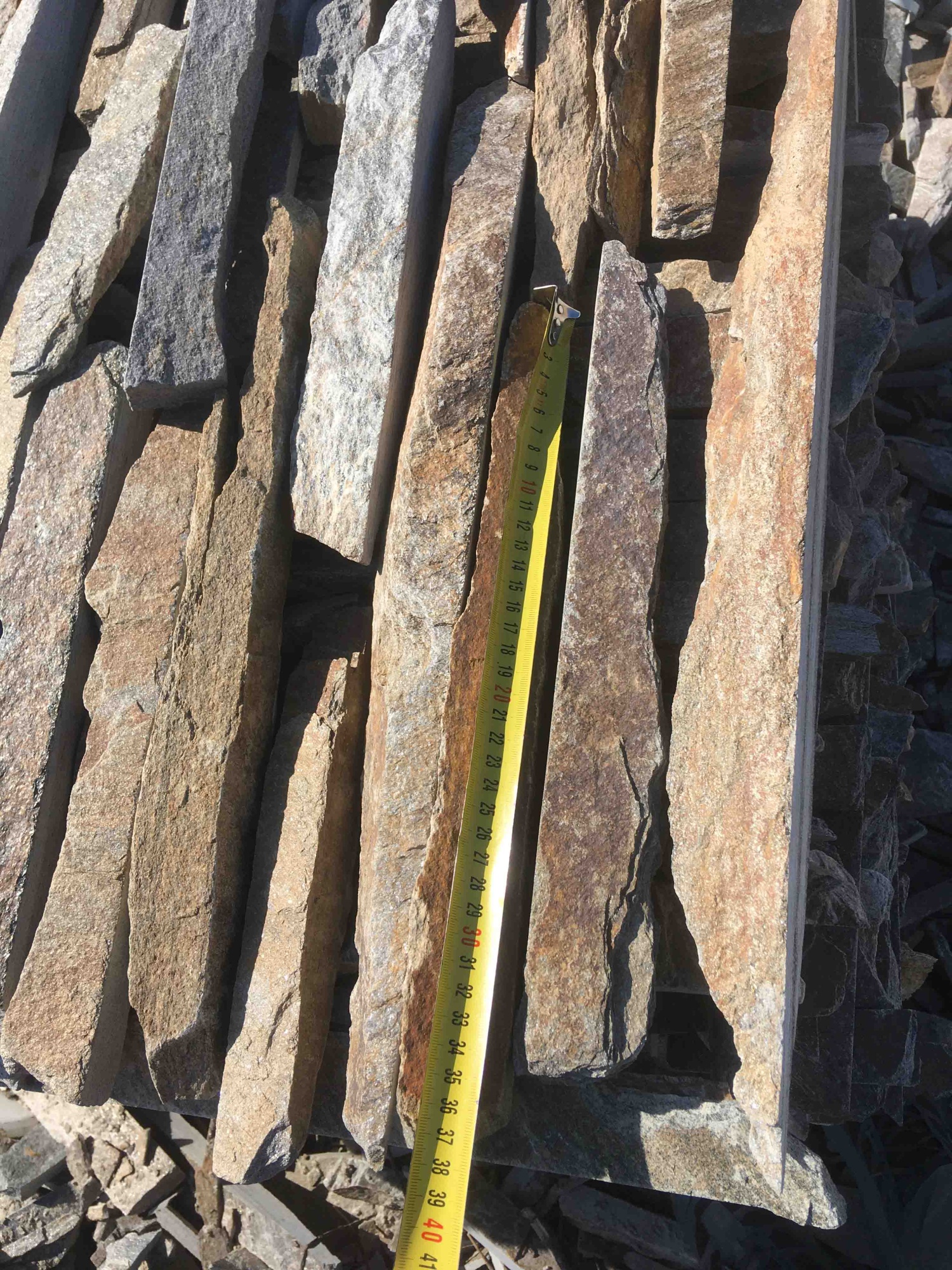 Горбушка златолит мультиколор для облицовки купить в Берёзовском