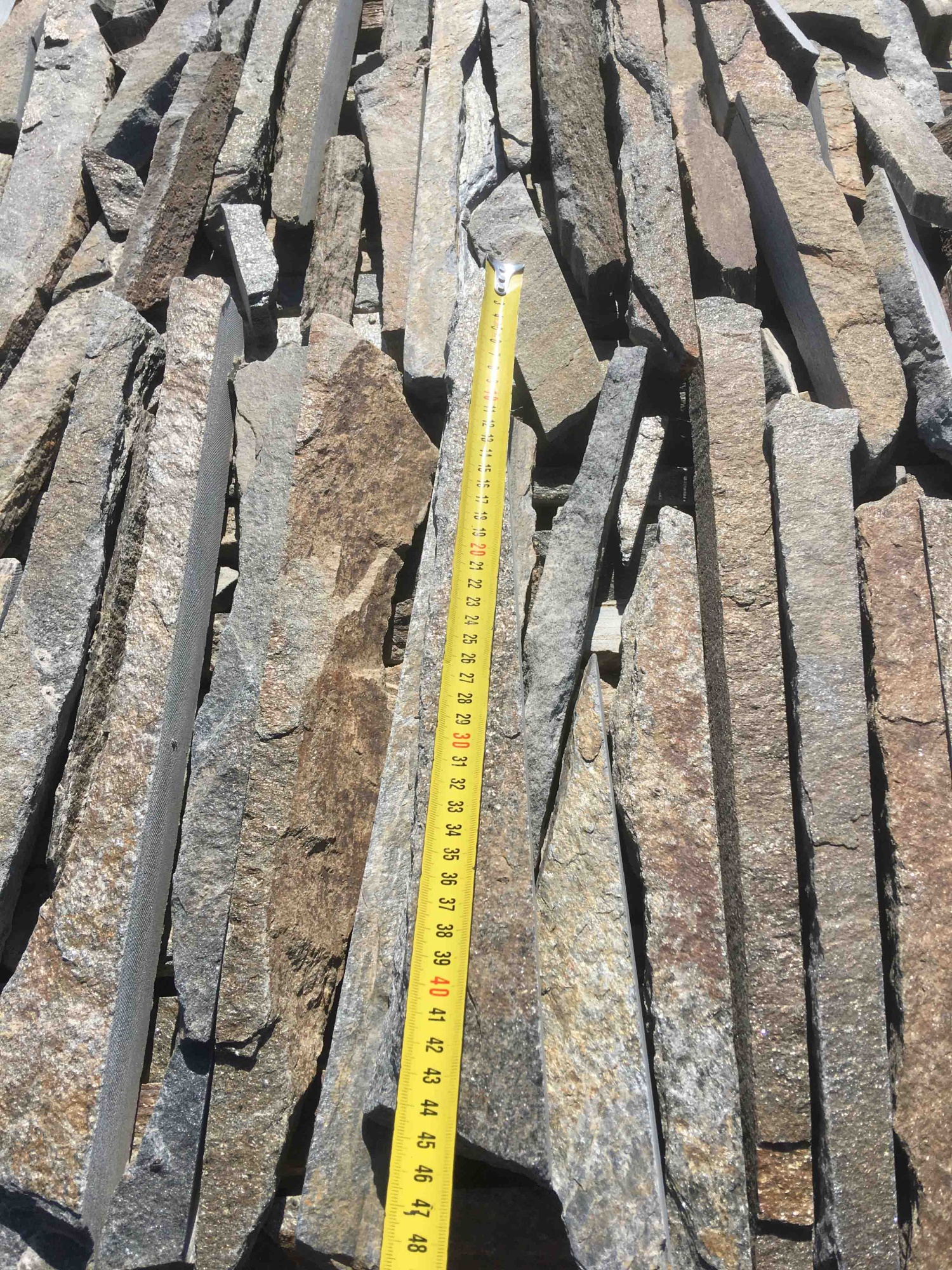 Горбушка златолит мультиколор для облицовки купить в Берёзовском