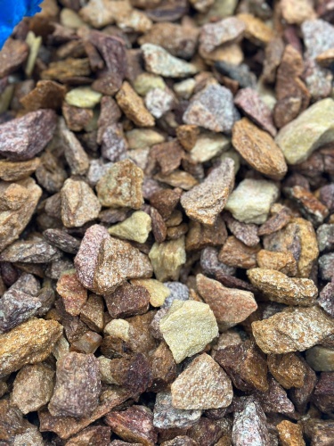 Златолит персиковый декоративная каменная крошка купить в Берёзовском