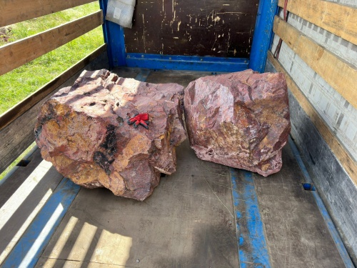 Ландшафтные глыбы красно-фиолетовые 200-1000 килограмм купить в Берёзовском