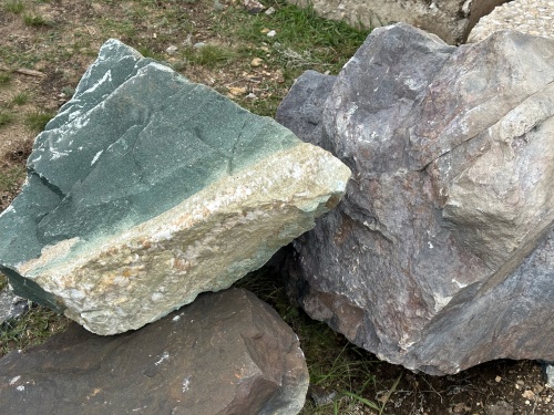 Камни для ландшафтного дизайна зелёные 10-60 килограмм купить в Берёзовском