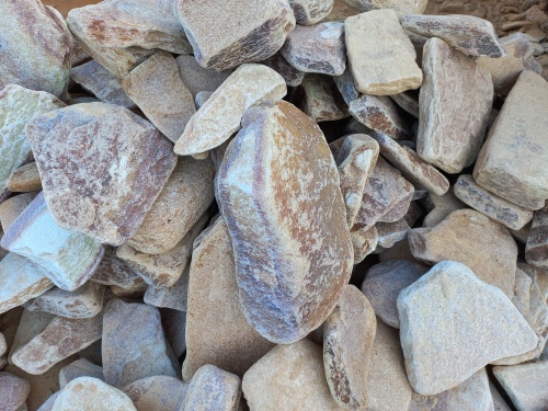 Златолит жёлтый, жёлто-зелёный глыбки и валуны для ланшафтного дизайна купить в Берёзовском