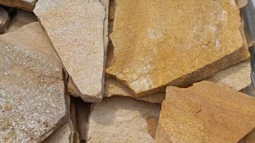 Плитняк златолит жёлтый для цоколя купить в Берёзовском