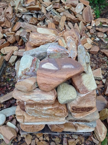 Златолит жёлтый, жёлто-зелёный глыбки и валуны для ланшафтного дизайна купить в Берёзовском