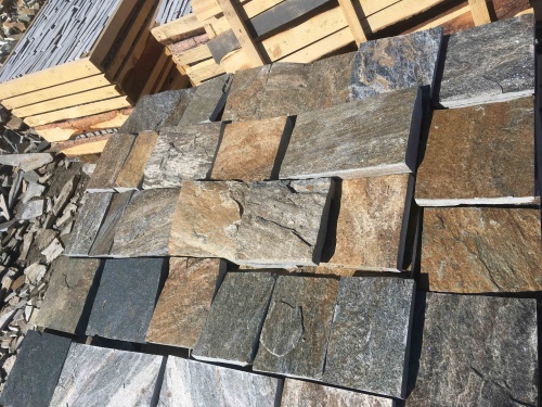 Плитка пилёная златолит Уральский для цоколя, отмостки купить в Берёзовском