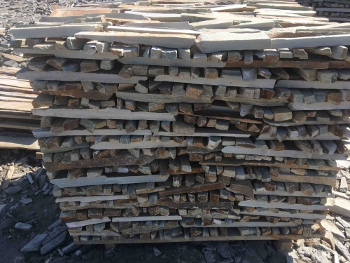 Горбушка златолит золотистый для облицовки купить в Берёзовском