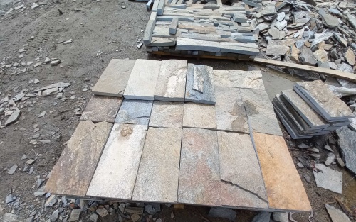 Плитка пилёная златолит Уральский для цоколя, отмостки купить в Берёзовском