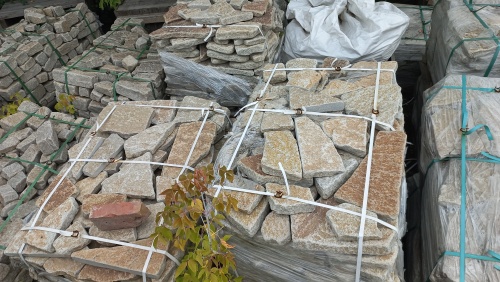 Гранитный плитняк галтованный для парковки купить в Берёзовском