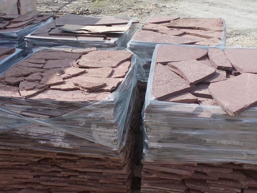 Плитняк лемезит бордовый для облицовки цоколя 20-25 мм  купить в Берёзовском