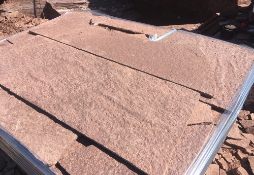 Плитняк лемезит бордовый для цоколя 1,5-2 см купить в Берёзовском