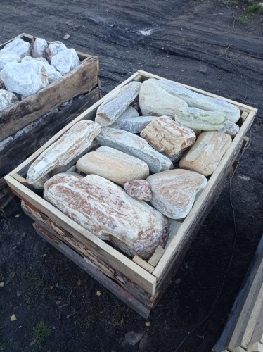 Златолит жёлтый, жёлто-зелёный глыбки и валуны для ланшафтного дизайна купить в Берёзовском