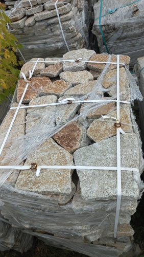 Плитняк галтованный гранитный для ландшафтного дизайна купить в Берёзовском