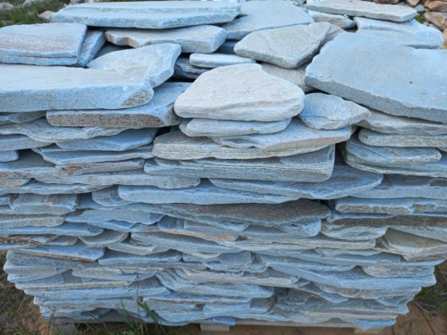 Плитняк златолит зелёный галтованный для цоколя купить в Берёзовском